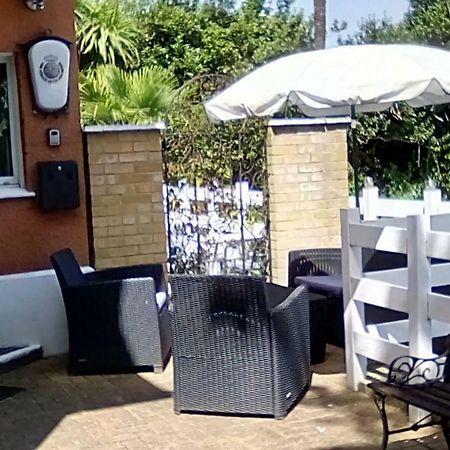 Oaklands House - Adults Only Hotel Brading Buitenkant foto