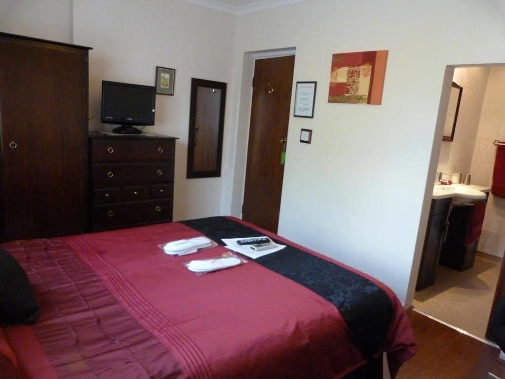 Oaklands House - Adults Only Hotel Brading Buitenkant foto