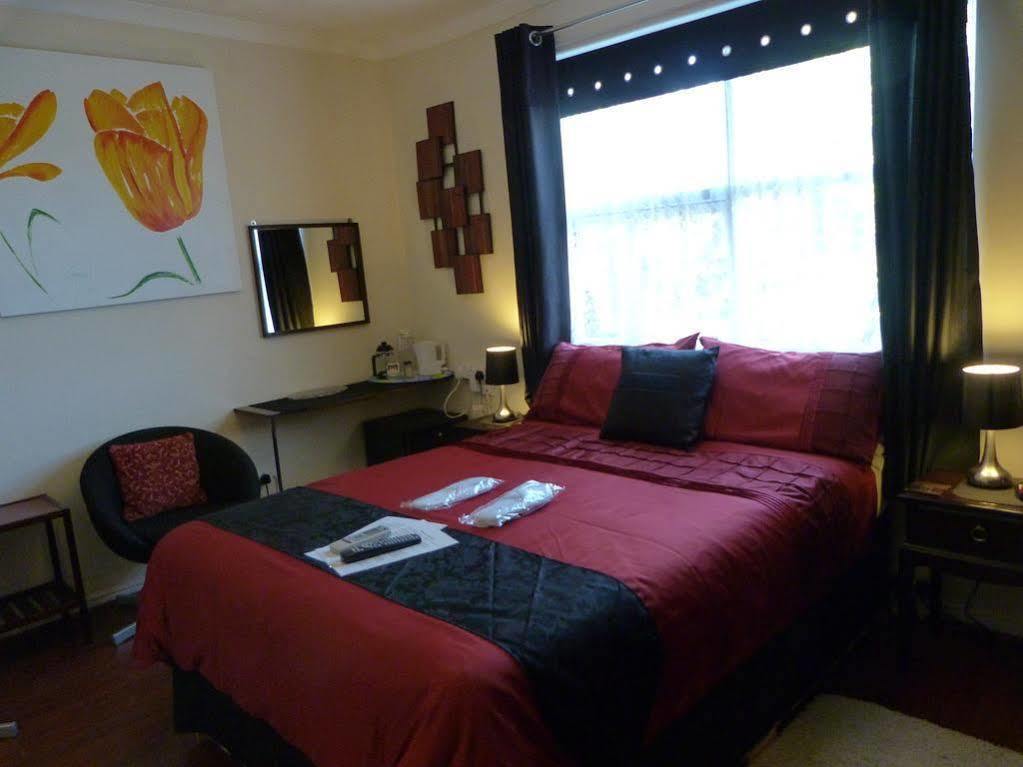 Oaklands House - Adults Only Hotel Brading Buitenkant foto