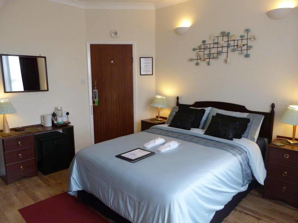 Oaklands House - Adults Only Hotel Brading Buitenkant foto